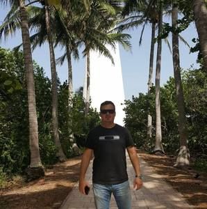 Meet your Posher, Vicente